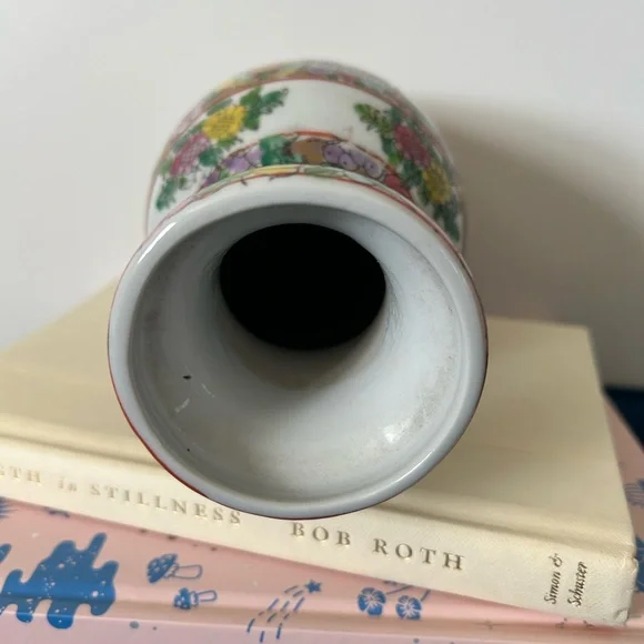 1950’s Chinese Export Rose Medallion Porcelain Vase | Chinoiserie - Picture 6 of 6